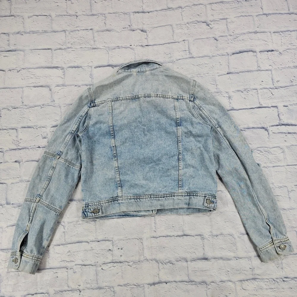 Free People Rumors Denim Jacket WOMENS M Light Wash Distressed Cotton Trucker - Picture 11 of 14